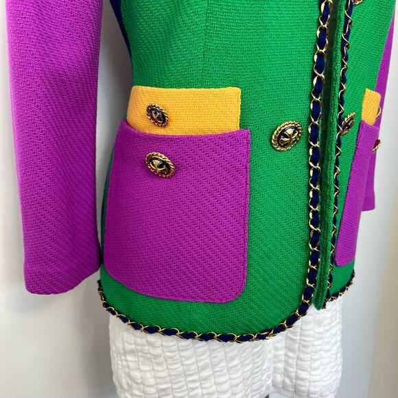 St. John Knit Blazer Double Breasted Color-Block Chain Accent Gold Buttons | 8 - Picture 7 of 15
